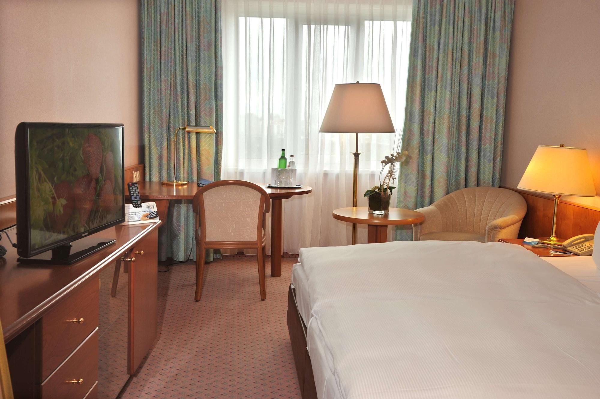 Radisson Blu Hotel Котбус Экстерьер фото