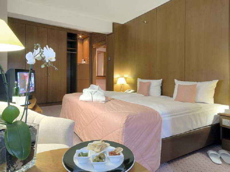 Radisson Blu Hotel Котбус Экстерьер фото