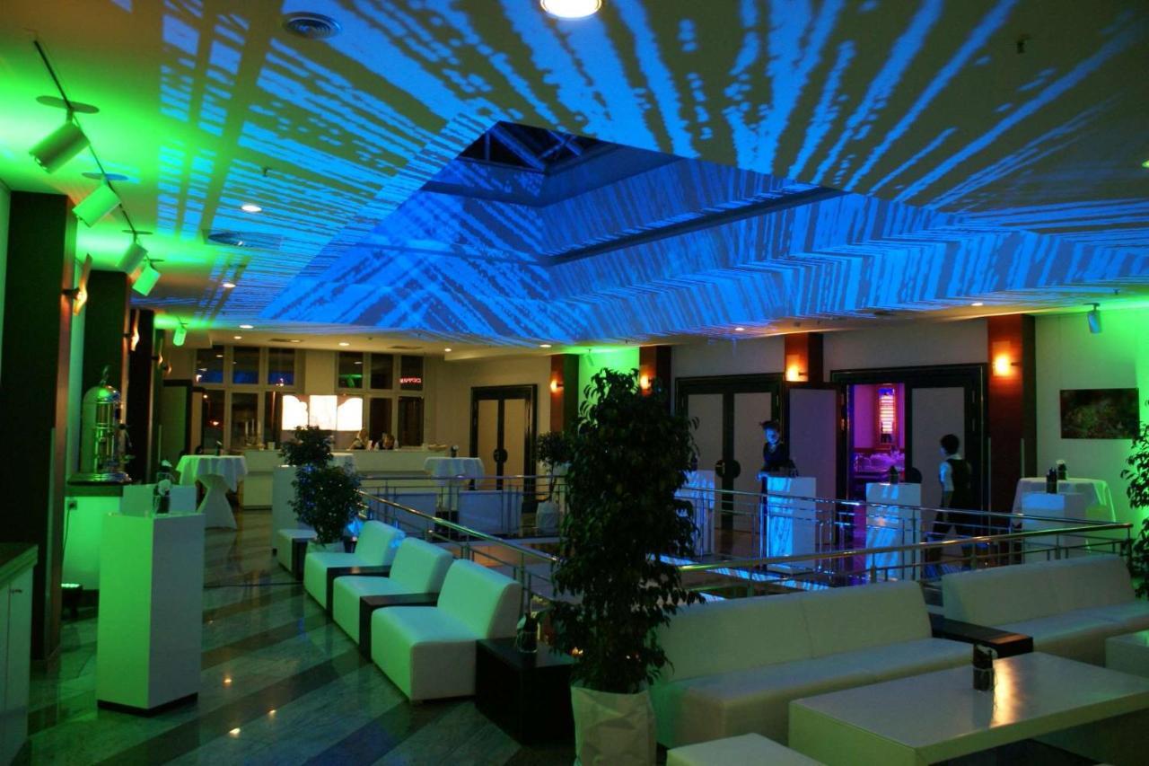 Radisson Blu Hotel Котбус Экстерьер фото